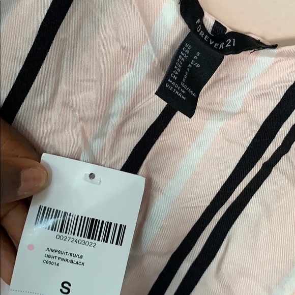 Striped Culottes Romper - Picture 3 of 4